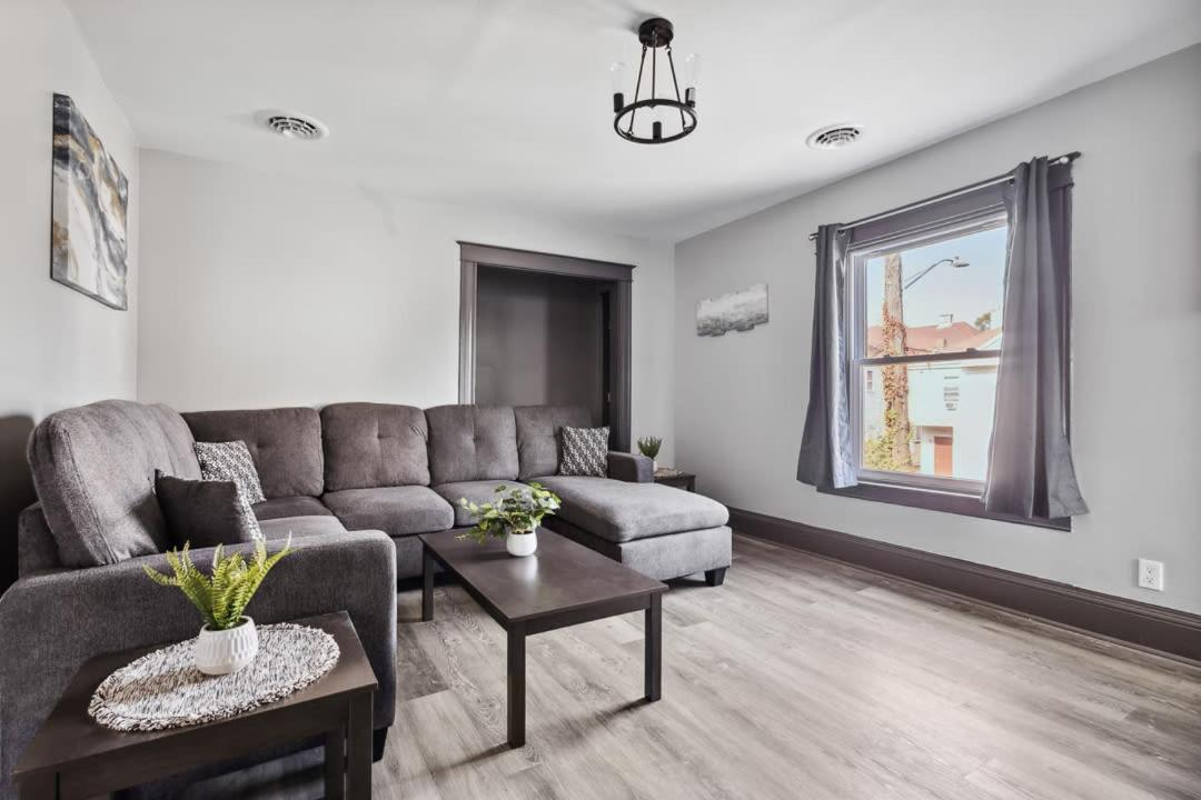 Spacious 6Br 2Ba Minutes For The Falls & Casino Niagara Falls Eksteriør bilde